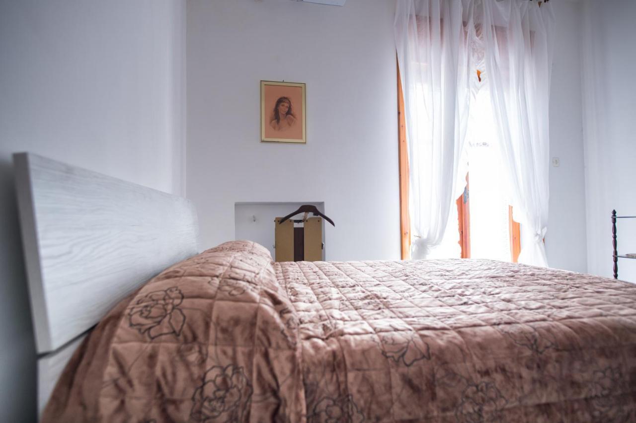 La Casa Gialla Vietri Екстериор снимка